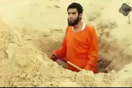 قبر کندن  قبل از کشتن ،شیوه جدید داعش + فیلم