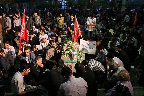 مراسم  وداع با شهدا در دانشگاه تهران
