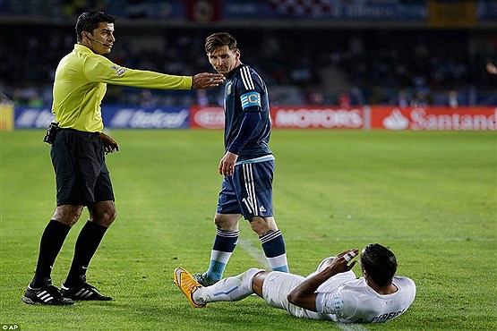 مسی: اروگوئه فوتبال بازی نمی کرد