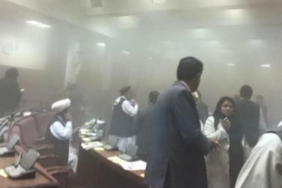 انفجارهای زنجیره ای پارلمان افغانستان را لرزاند