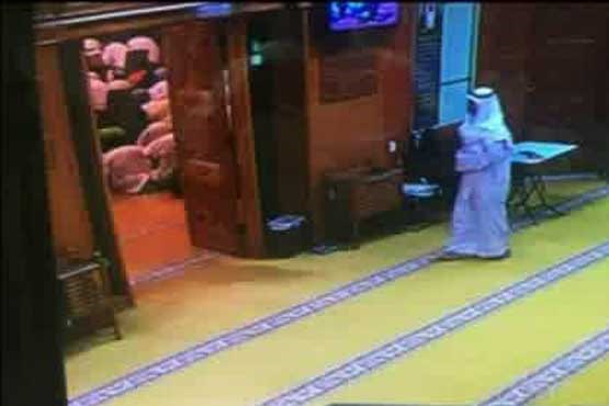 فیلم عامل انتحاری و انفجار در مسجد شیعیان کویت