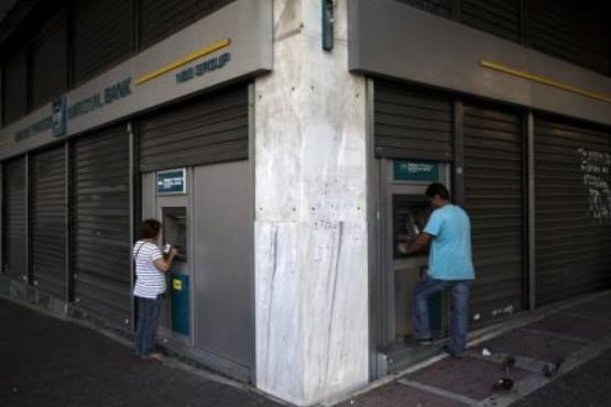 بانک های یونان به مدت یک هفته تعطیل شد