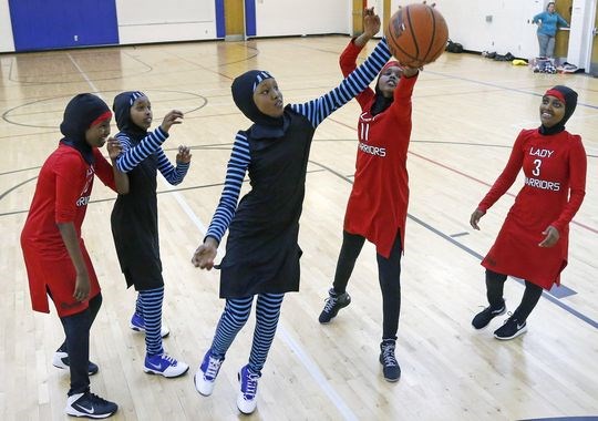 طراحی لباس جدید بسکتبال از سوی دختران مسلمان آمریکایی +عکس