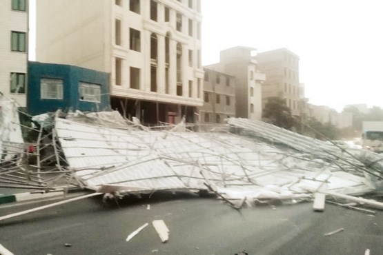 30 حادثه در پی توفان تهران