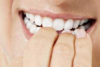 خطراتی که پودرهای سفید کننده دندان به همراه دارد