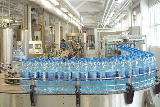 صادرات آب به قطر اندک است / شایعه پر کردن بطری ها با آب شهری درست نیست!
