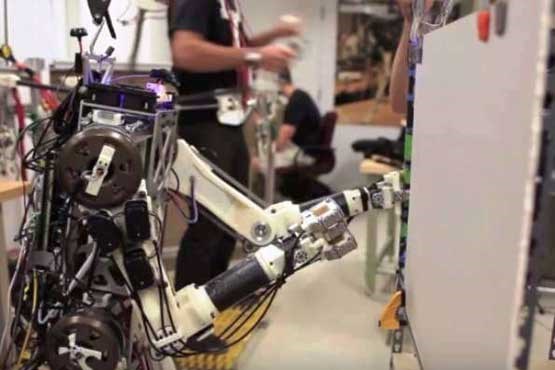 روباتی که با مغز انسان کار می کند
