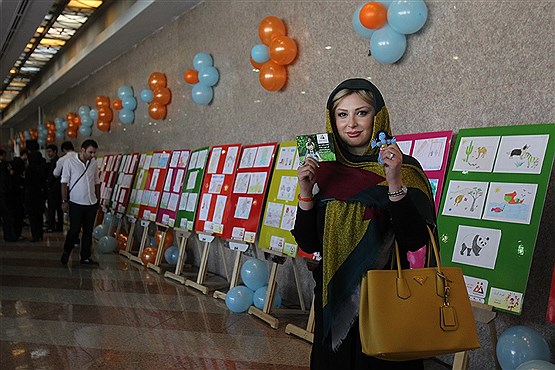 نمایشگاه نقاشی دستهای مهربان