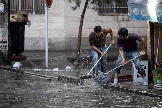 آب گرفتگی بر اثر شدت بارندگی در تهران