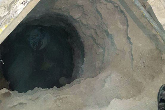 حفر تونل برای یافتن گنج در روستا