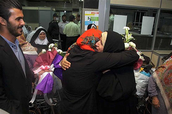 بازگشت اولین گروه از حجاج استان گلستان