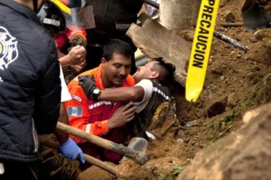 رانش مرگبار زمین در گواتمالا + اسلاید شو