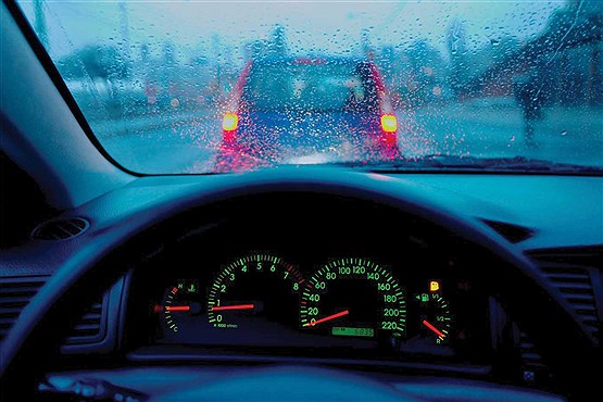 چگونه در باران رانندگی کنیم؟