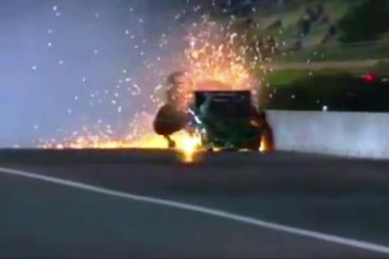نجات معجزه آسای راننده زن از خودروی در حال انفجار + فیلم