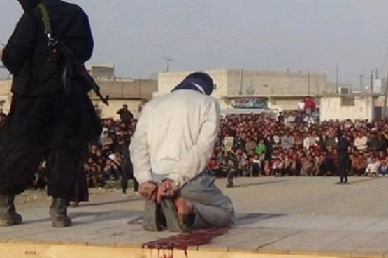 داعش مسئول جذب انتحاری های خود را اعدام کرد