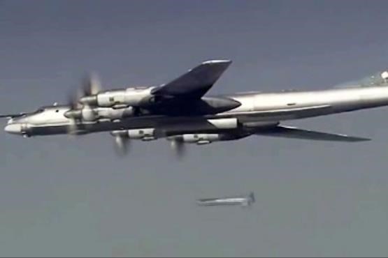 فیلم بمباران استراتـژیک روسیه علیه تروریست‌ها+ عکس