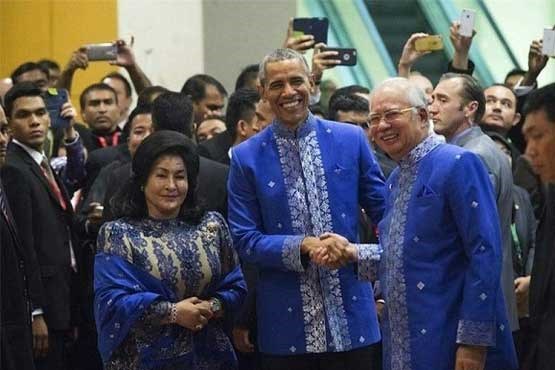 اوباما در لباس محلی مالزی + عکس