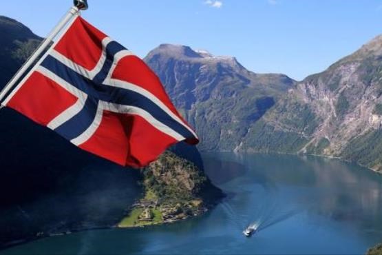 ۱۳ ماه ممنوعیت از رانندگی برای ثروتمندترین زن نروژ +عکس