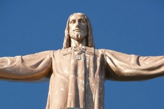 سرقت 5 مجسمه حضرت مسیح درآمریکا