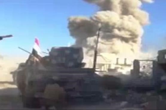 فیلم انهدام خودروی انتحاری داعش توسط تانک عراقی