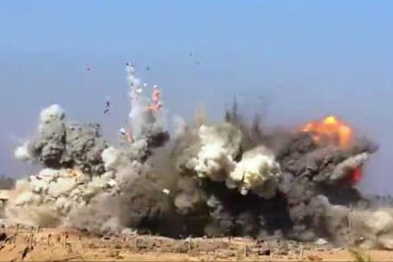 لحظه بمباران و انهدام مرکز فرماندهی داعش در عراق