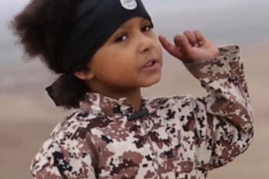 جلاد 4 ساله داعش انگلیسی است!
