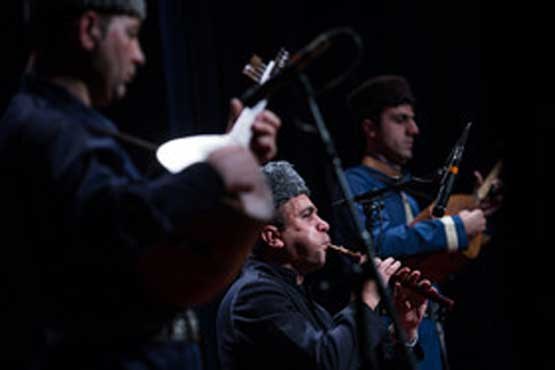 اجرای آهنگ درخواستی در جشنواره فجر