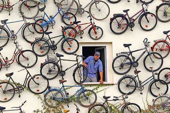 تزئین دیوار با دوچرخه! + عکس