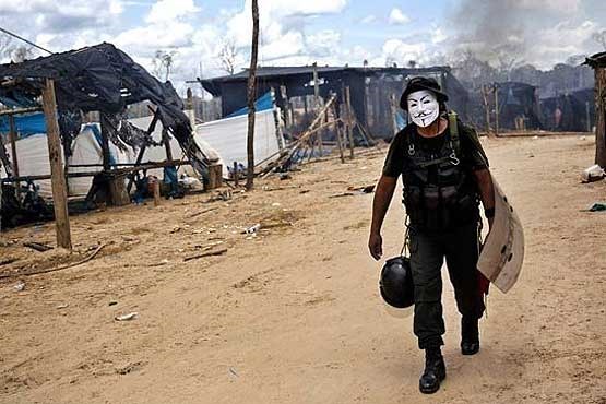 ماسک جالب پلیس در پرو + عکس