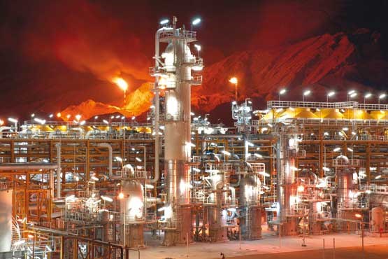 آمریکا و کانادا مشتریان جدید نفت ایران / محورمذاکرات محرمانه اعلام شد