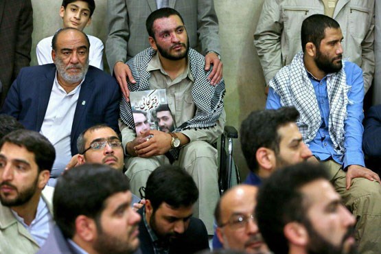 دو جانباز مدافع حرم در دیدار با رهبر انقلاب +عکس