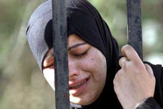 شیوۀ جدیدِ داعش برای مجازات زنان:حبس با جمجمه‌ !