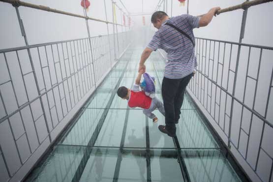 ترسناک‌ترین پل شیشه‌ای جهان +تصاویر