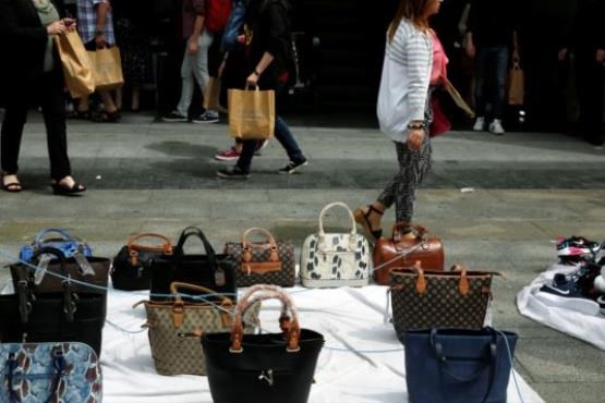 فروش کیف زنانه ۳۰۰ هزار دلاری در هنگ کنگ