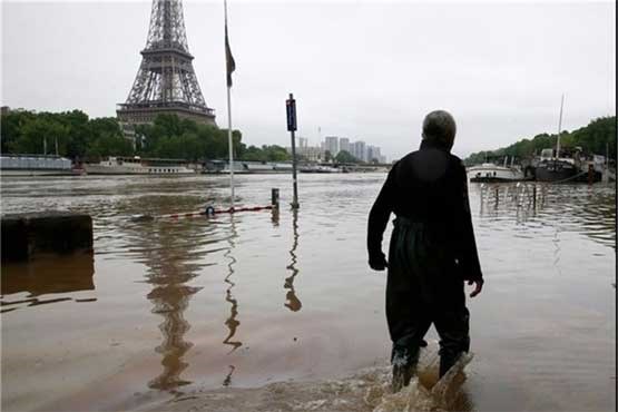 پاریس زیر آب رفت + عکس