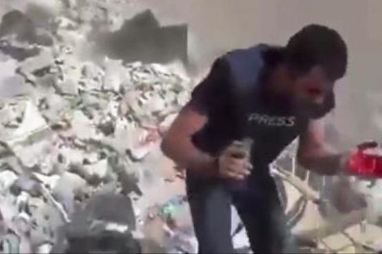 گریه خبرنگار تروریست‌ النصره پس از بمباران + فیلم