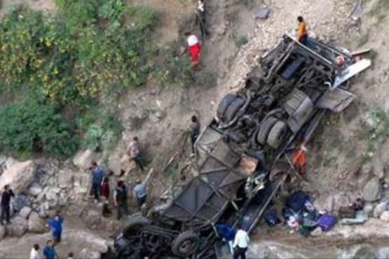 اسامی 15 تن از قربانیان سقوط اتوبوس در نی ریز اعلام شد