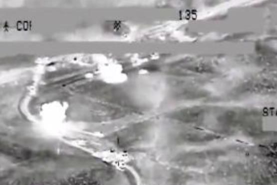 بمباران کاروان خودروهای داعش در نزدیکی فلوجه + فیلم و عکس