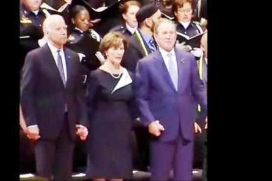 رقص جورج بوش در مراسم سوگواری! + فیلم