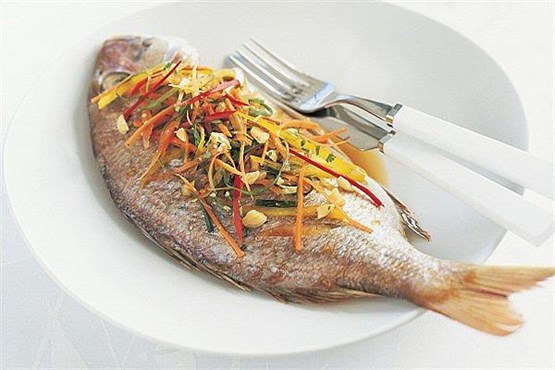 ماهی را با روغن زیتون سرخ کنید
