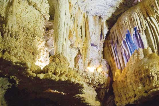 هنرنمایی طبیعت در طولانی‌ترین غارآبی جهان