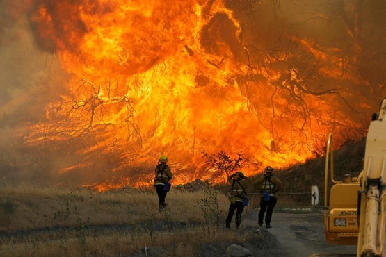 آتش‌ در کالیفرنیا خاموش نمی شود +عکس