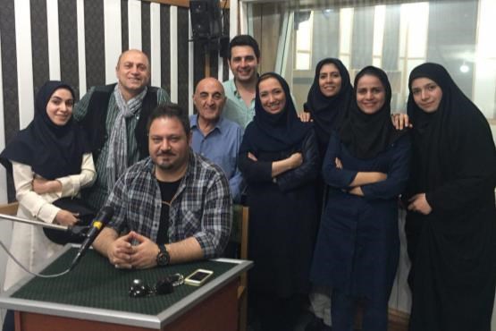 شهرام زندی در رادیو ایران می خواند