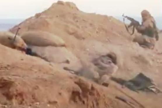 لحظه شکار داعشی‌ به‌دست تک‌تیرانداز ارتش سوریه + فیلم