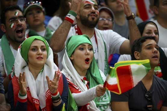 عکس رویترز از تماشاگران ایرانی دیدار والیبال ایران و مصر