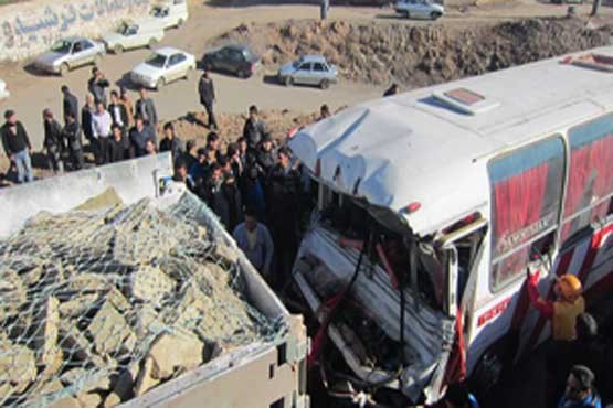 تصادف خونین اتوبوس و کامیون در جاده ورامین