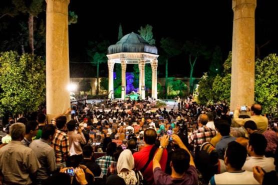 امام‌جمعه شیراز: اگر کنسرت حلال است چرا در مشهد برگزار نمی‌شود؟