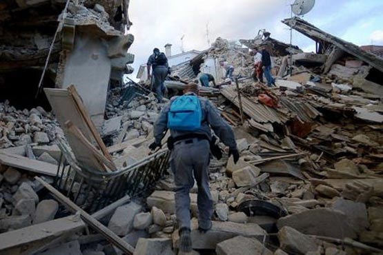 زلزله ایتالیا ۶ کشته برجا گذاشت +عکس