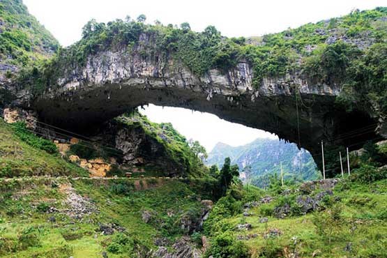 کشف بزرگ‌ترین پل طبیعی جهان در چین +عکس