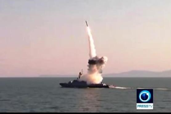 شلیک موشک‌های کروز روسی در دریای خزر (فیلم)
